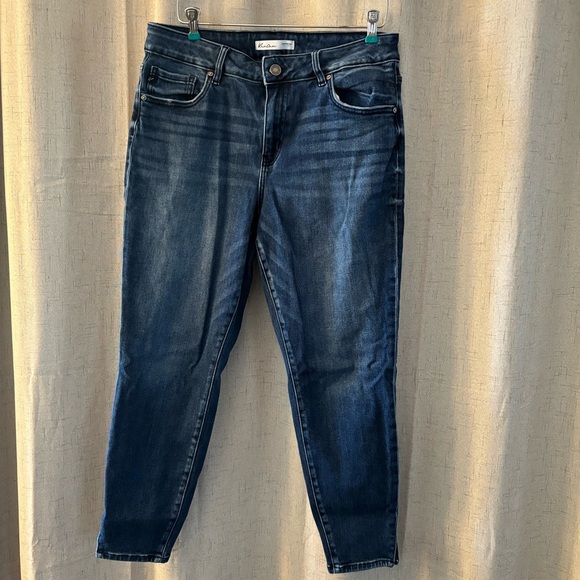 Kancan for Maurice’s Women’s Size 14 Jeans. Tapered leg bottom. Medium wash. - Picture 3 of 7